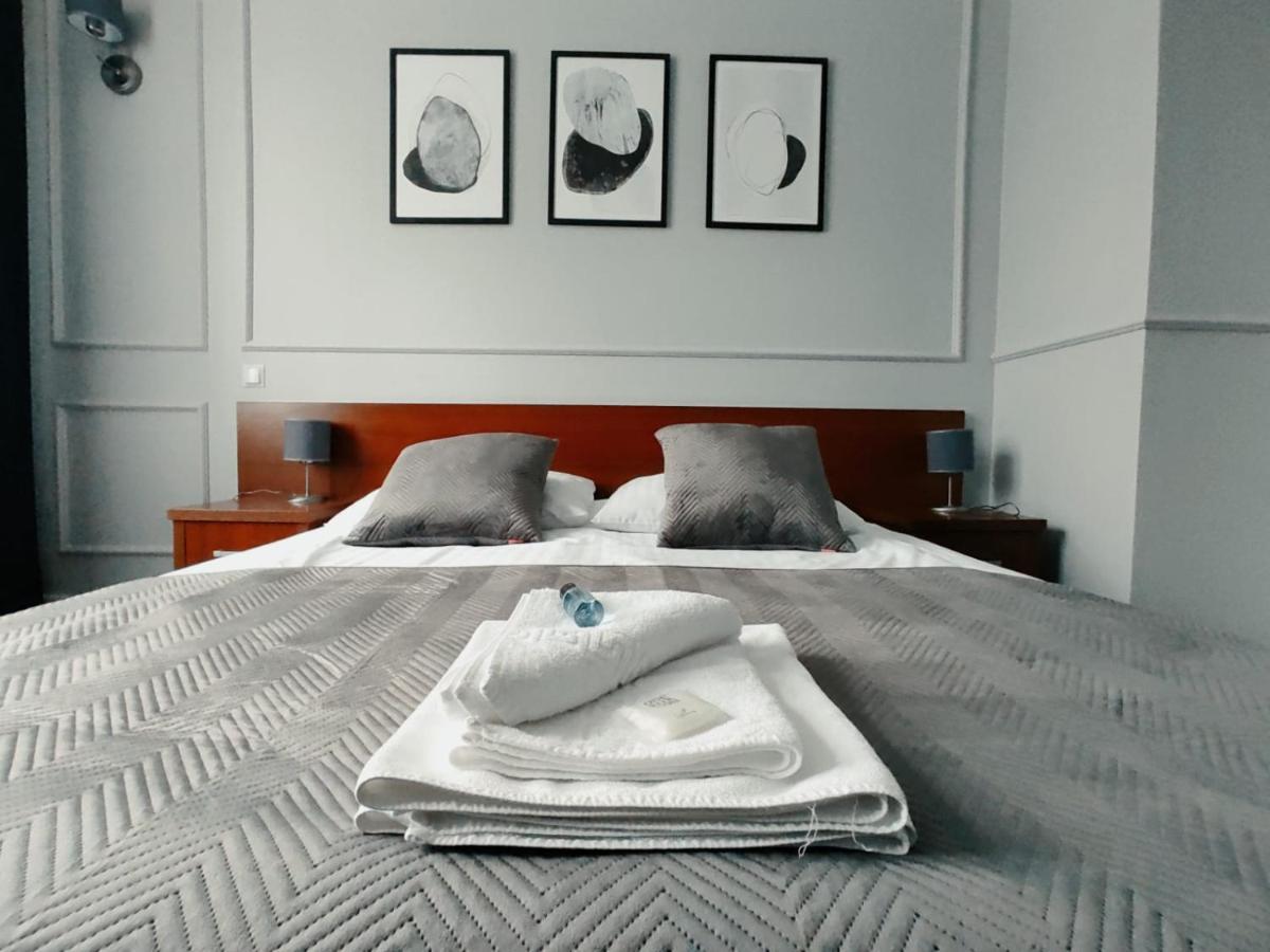 Nad Stara Nida *** Otel Pinczow Dış mekan fotoğraf