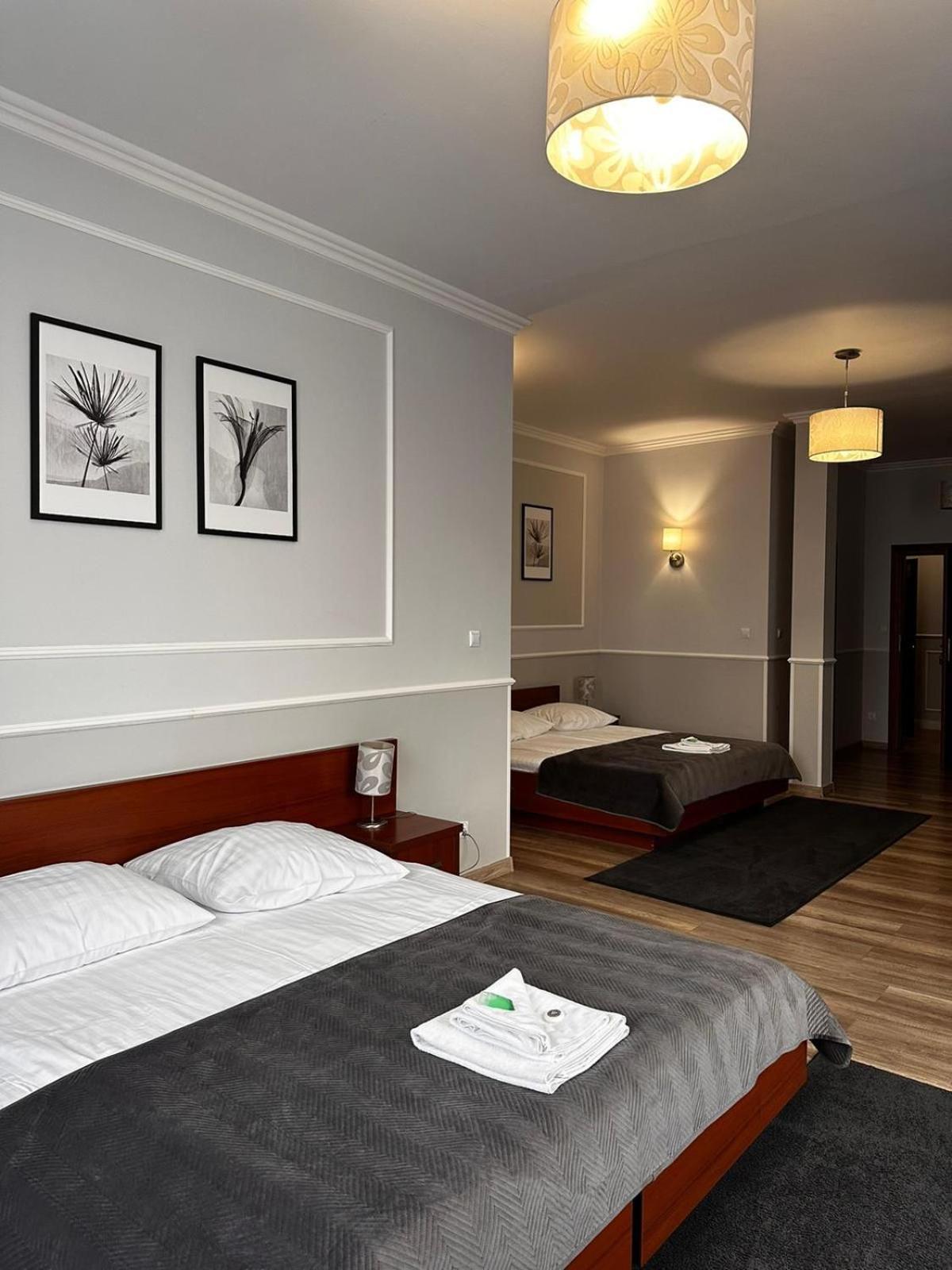 Nad Stara Nida *** Otel Pinczow Dış mekan fotoğraf